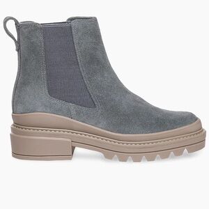 Bernardo Dove Suede Chelsea Ankle Booties size 6